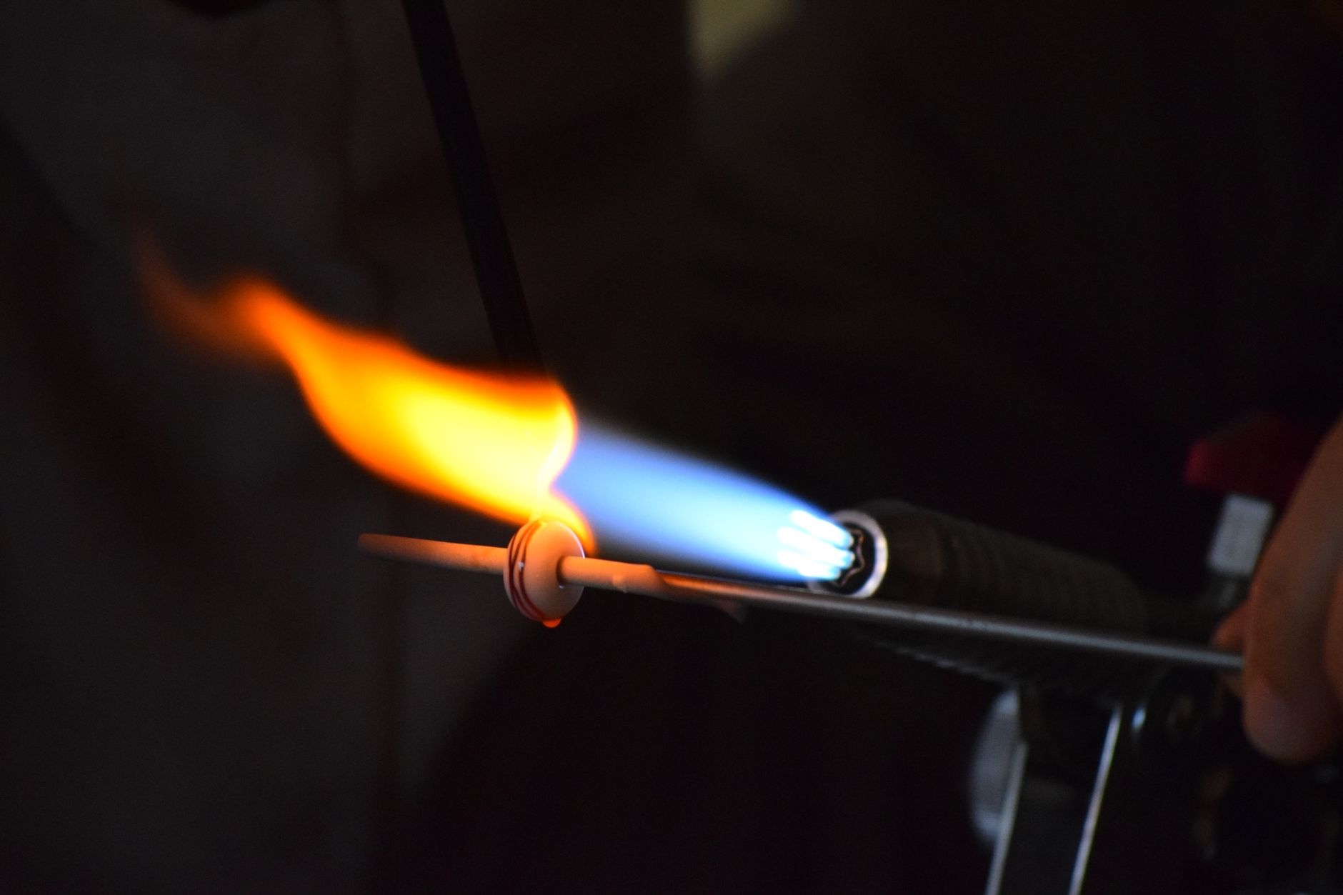 Gas Springs Guide 2026: Professional Engineering Standards