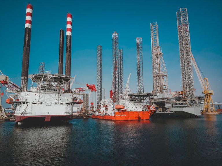 Marine Gas Springs Explained: Corrosion Resistance, Specs & Selection for Boat Hatches